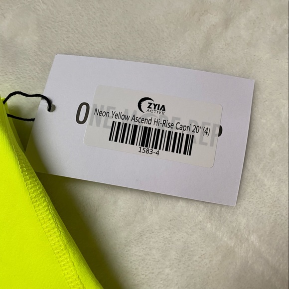 Zyia Neon Yellow Leggings - Picture 3 of 3